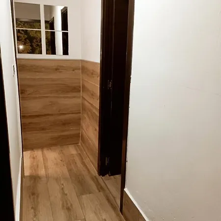 Precioso Apartamento 3 Habitaciones. Con Patio. Camas